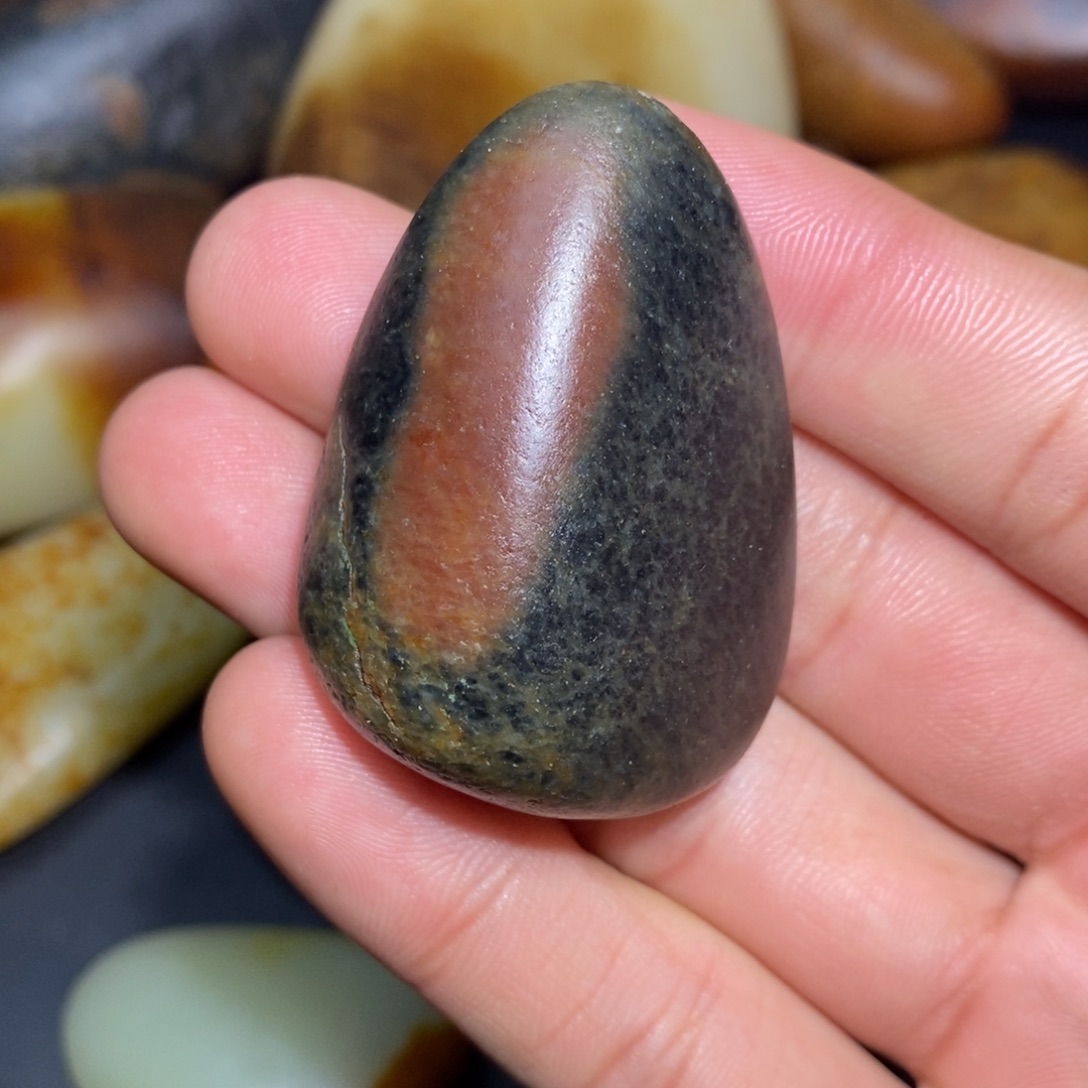 和田玉未镶嵌珠宝奇石