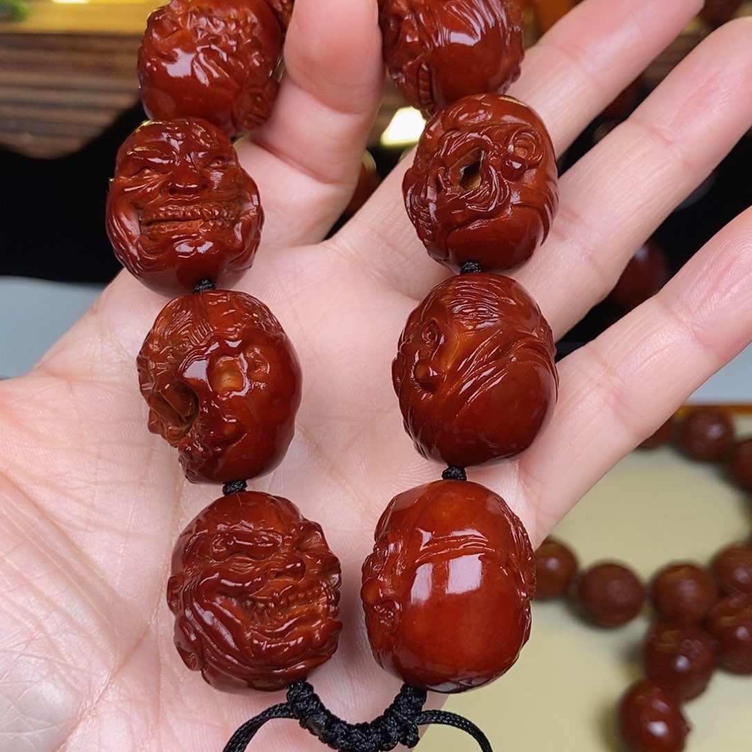 橄榄核吊坠篝****）向死而生