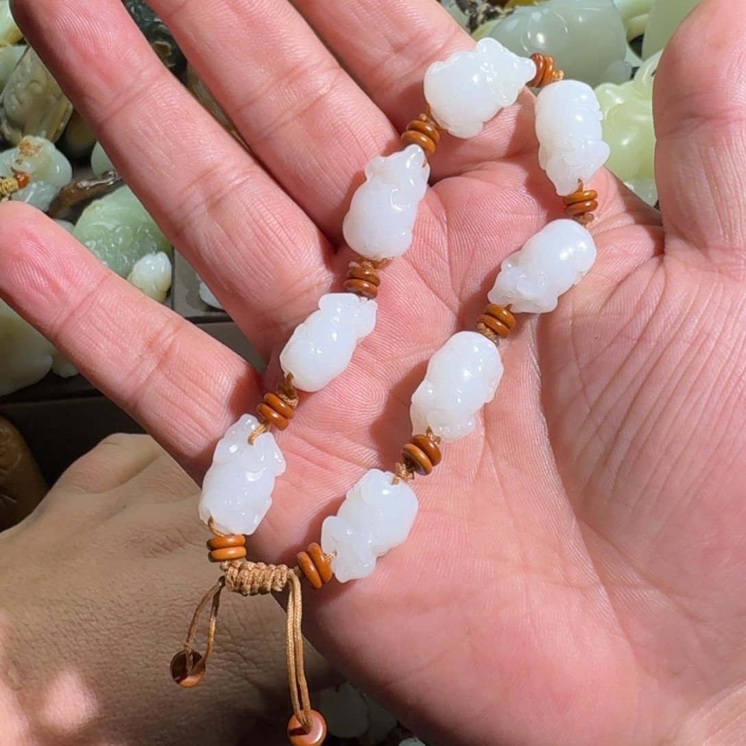 和田玉颈饰未镶嵌