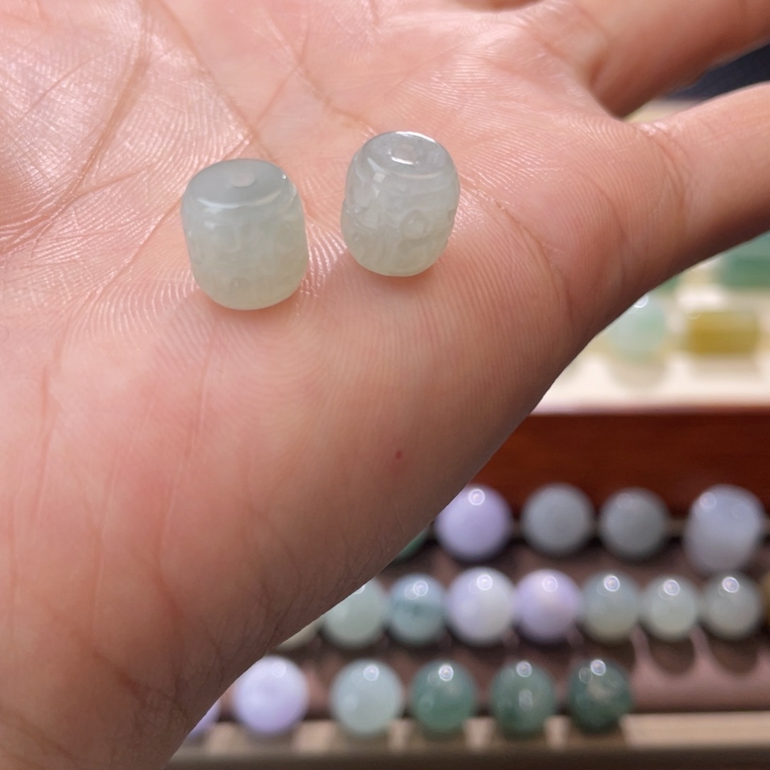 翡翠散珠纹裂漏-回纹桶珠 一对9.1/8.8 介意勿拍