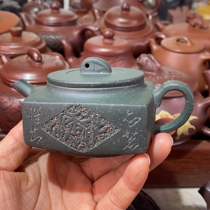 紫砂茶壶微瑕处理一把