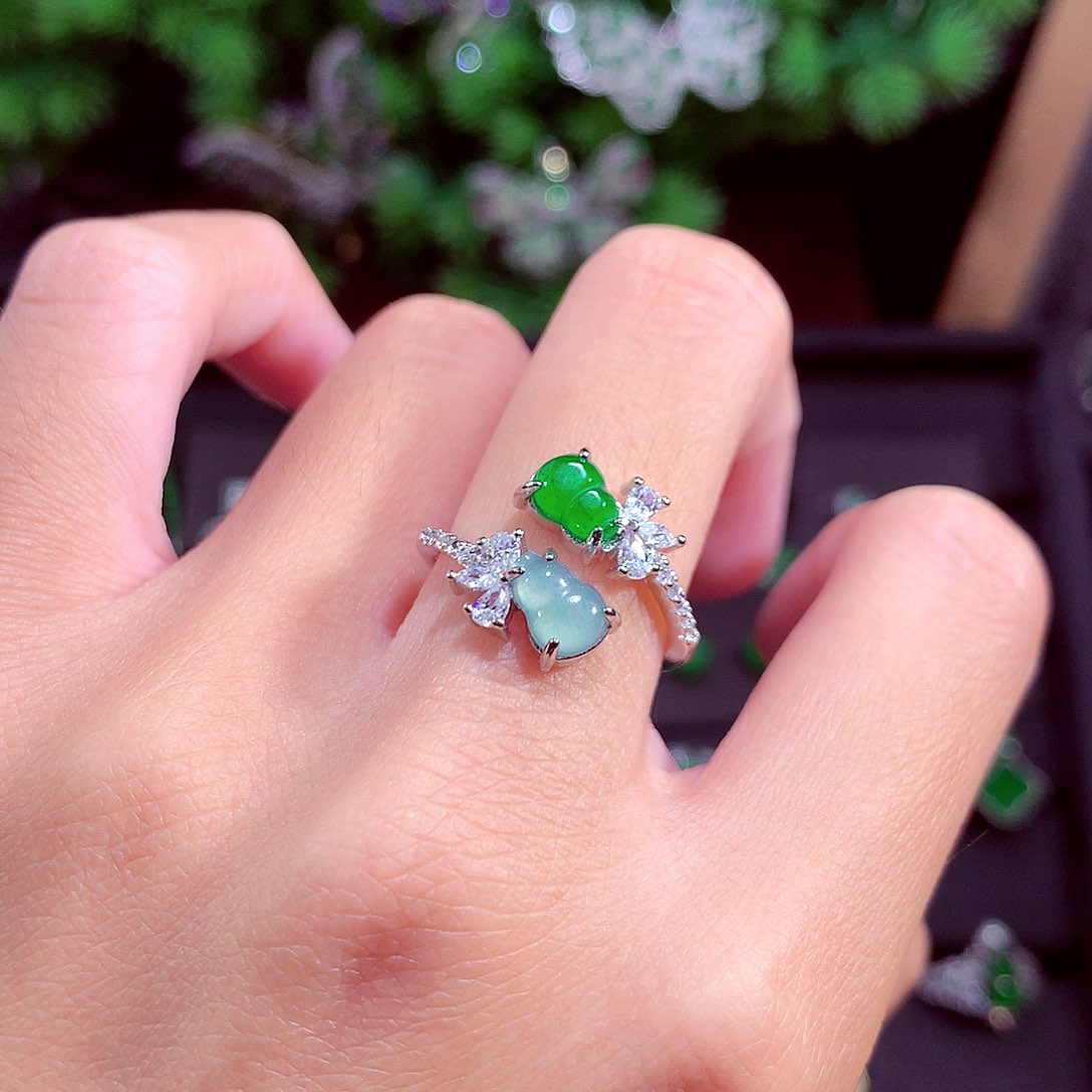 颈饰未镶嵌翡翠天然