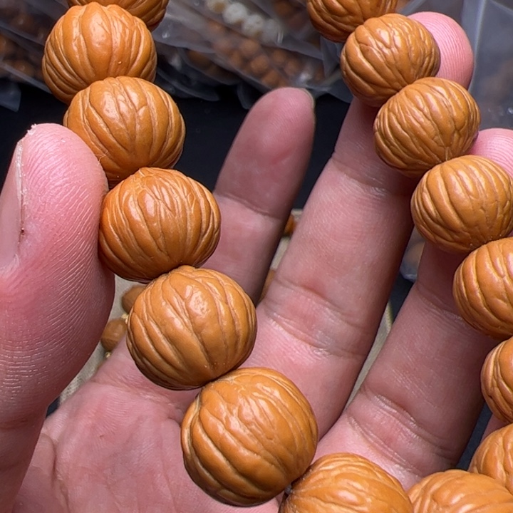 猴头核桃手串看看咯