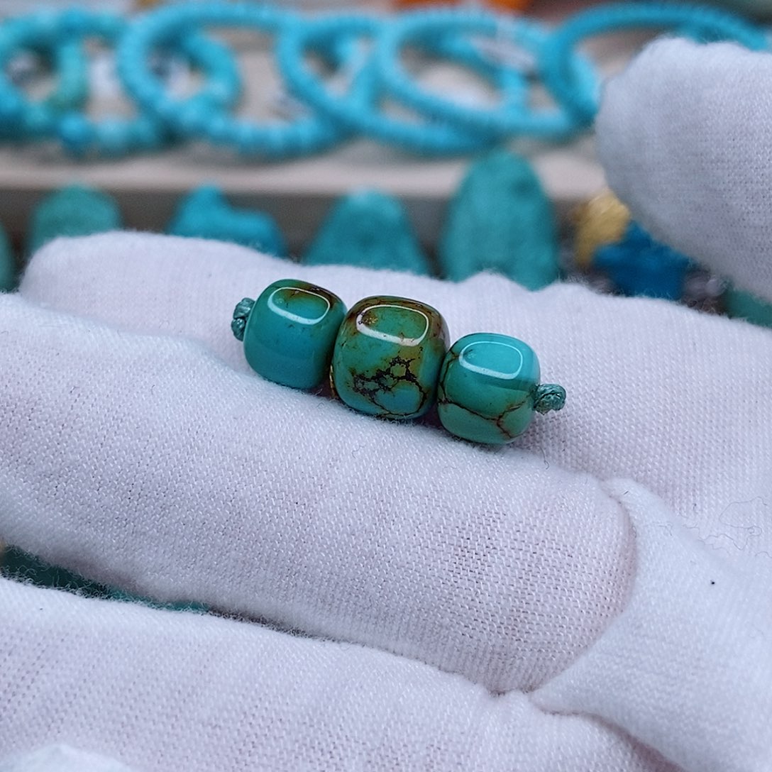 绿松石顶腰套装未镶嵌