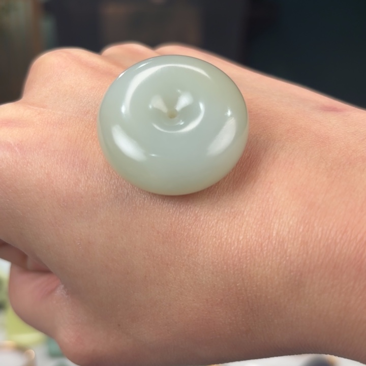 和田玉吊坠未镶嵌平安扣