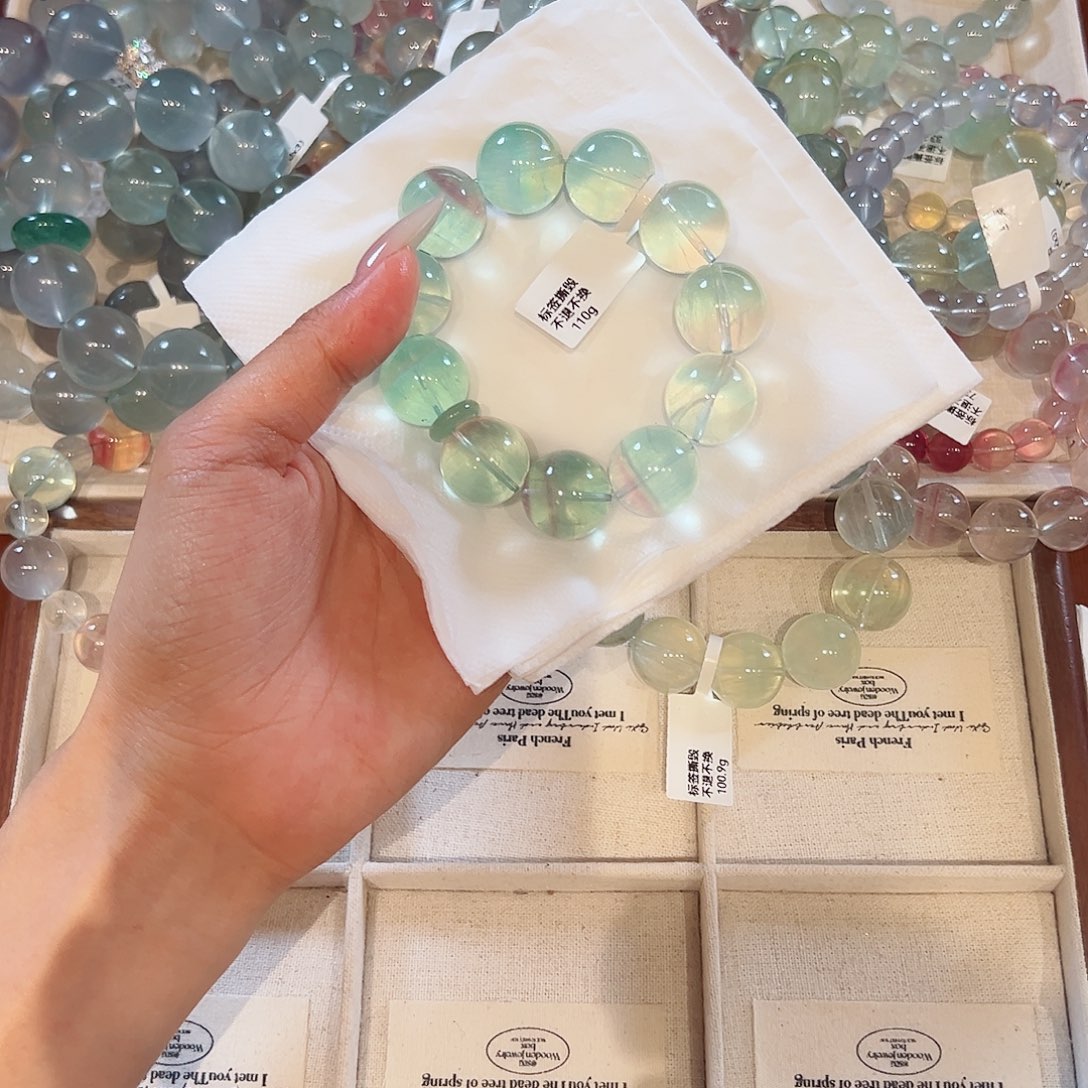 水晶手链未镶嵌?*48小时鉴赏