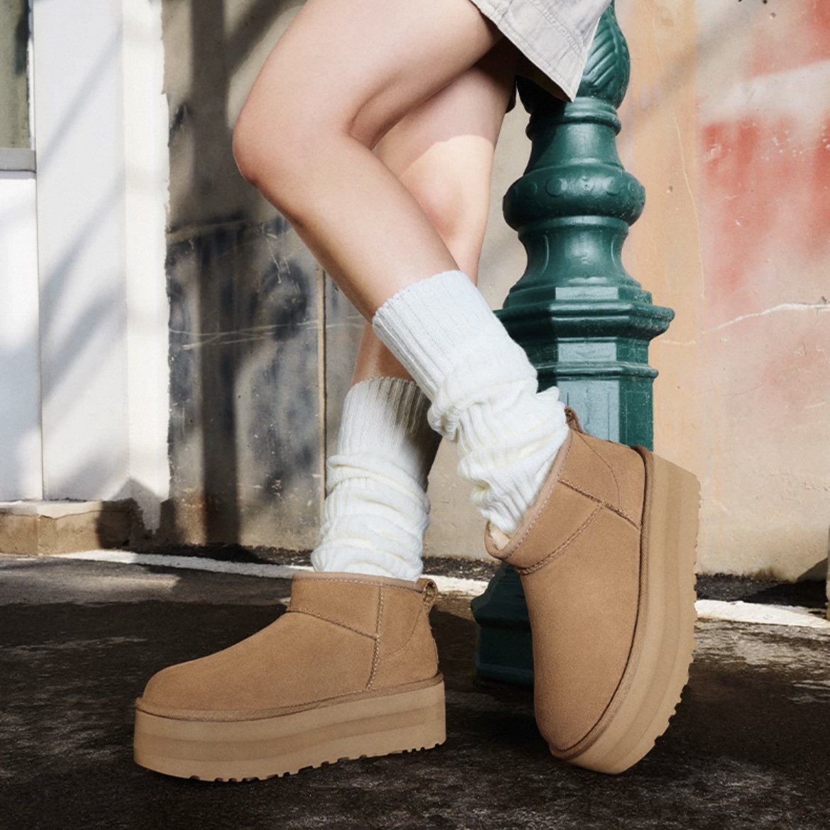 厚底秋冬女士舒适时尚经典迷你纯色厚底保暖休闲短筒雪地靴m