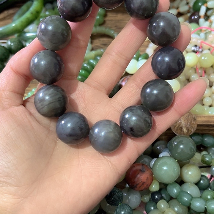 爱***‍和田玉（糖玉）未镶嵌手链和田玉