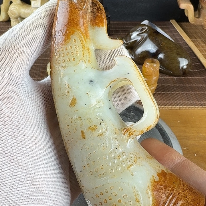 奥***张和田玉未镶嵌挂件