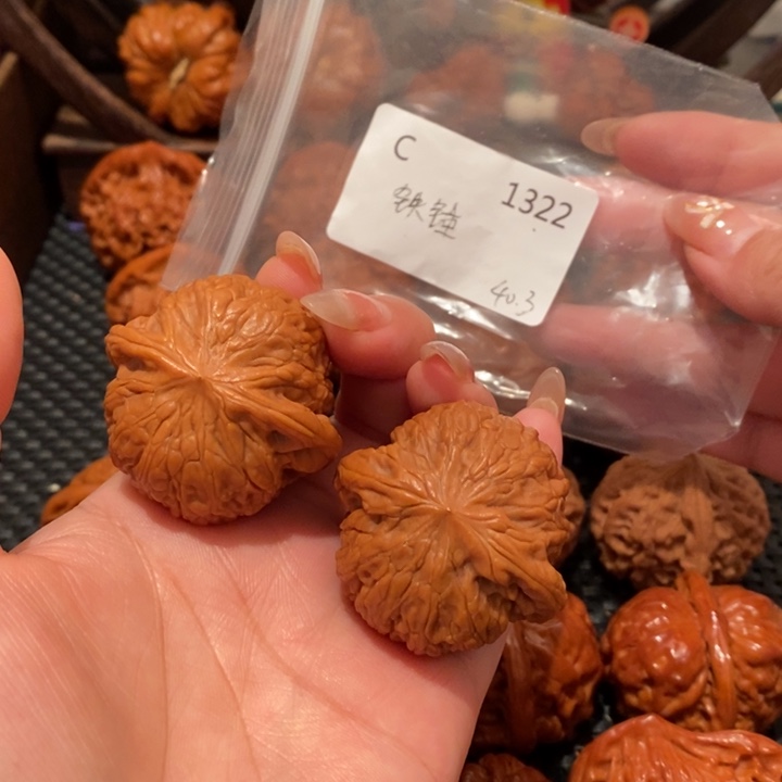 陶***～文玩核桃把件精品