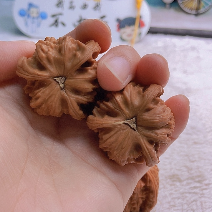 把件文玩核桃༺****༻三棱