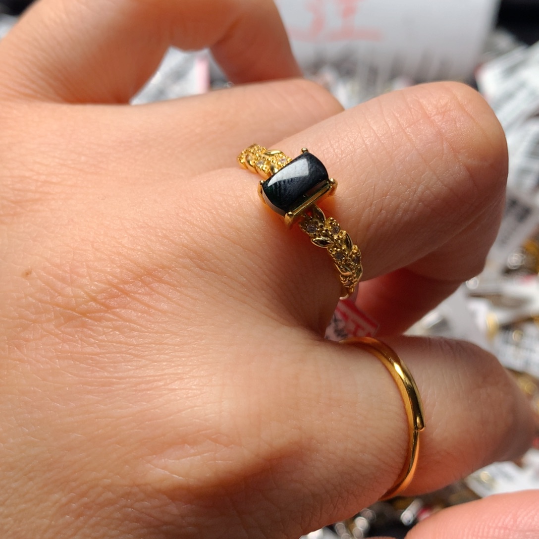 翡翠戒指银S925镶嵌天然翡翠戒指