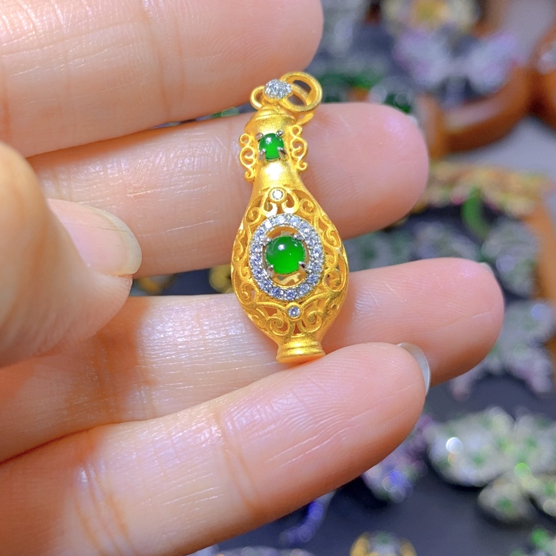 翡翠颈饰银S925镶嵌天然翡翠