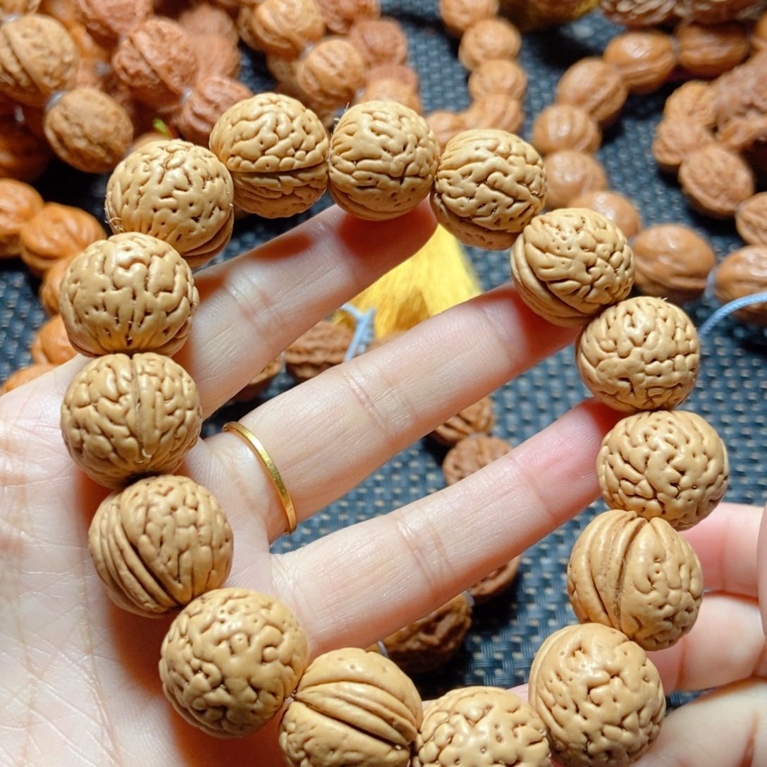 文玩核桃手串桃核