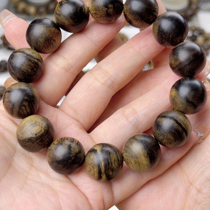 沉香手串泉*越南芽庄老白棋玉化古董老料满留疤虎斑纹