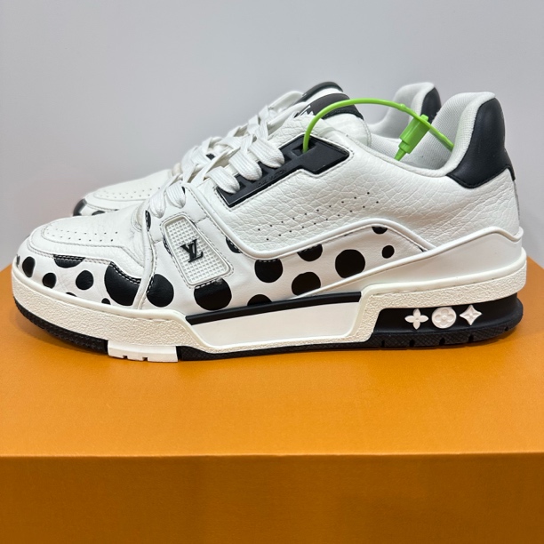 95新 LouisVuitton/路易威登 40.5码 trainer 黑白草间弥生 板鞋