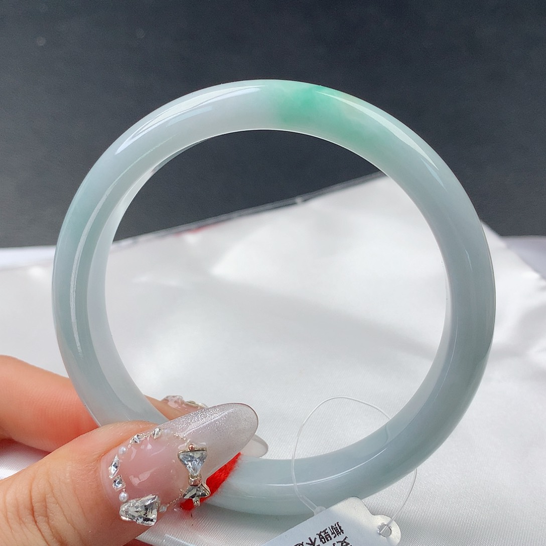 翡翠手镯未镶嵌26正60