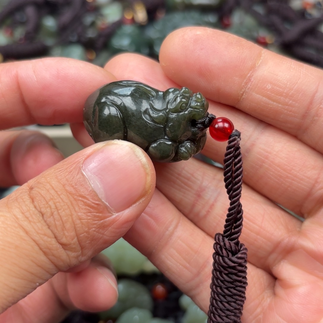 和田玉吊坠未镶嵌