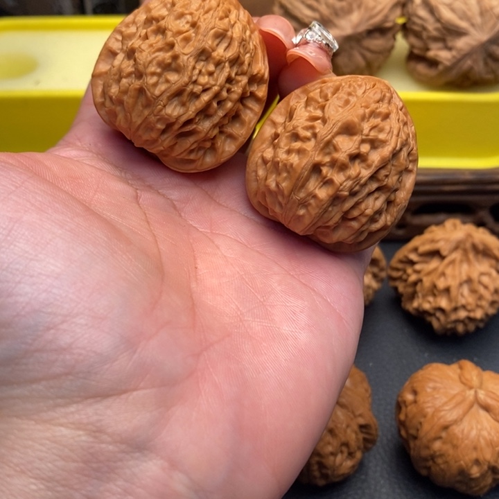 文玩核桃把件054金牛36