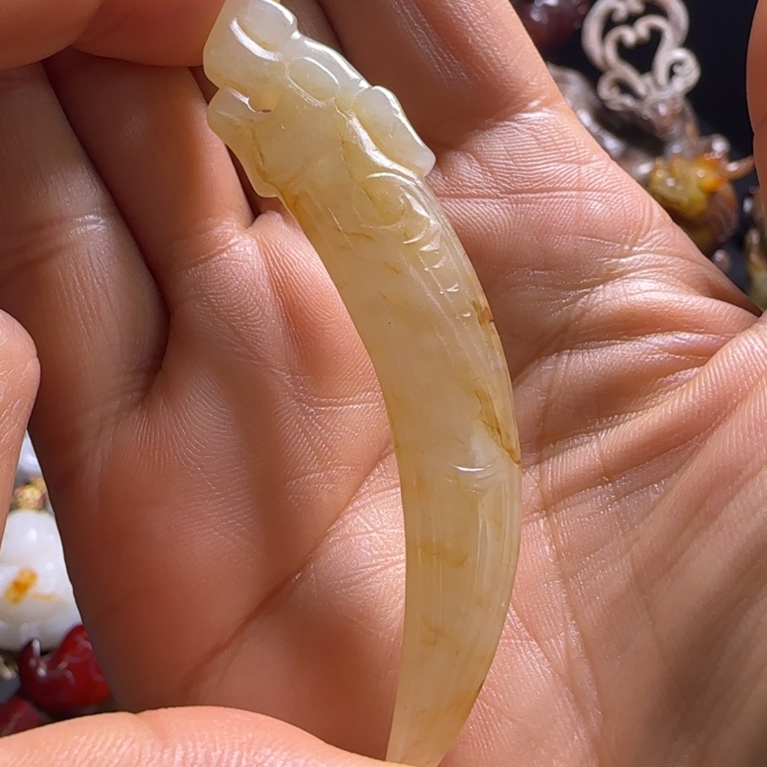 和田玉颈饰未镶嵌