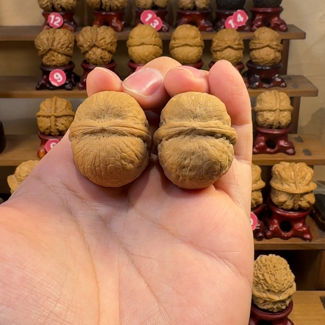 小***孟铁核桃把件二炸元宝