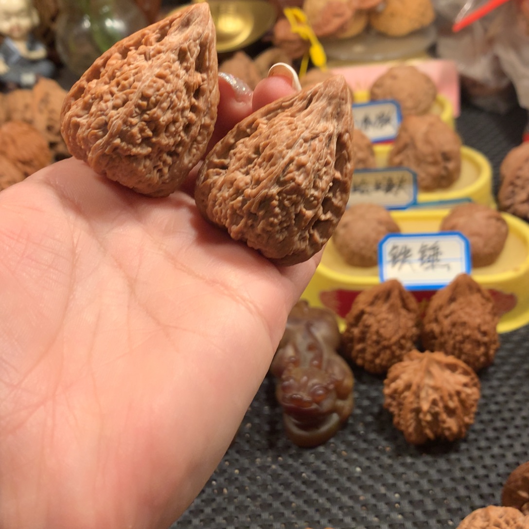 文玩核桃把件塔尖