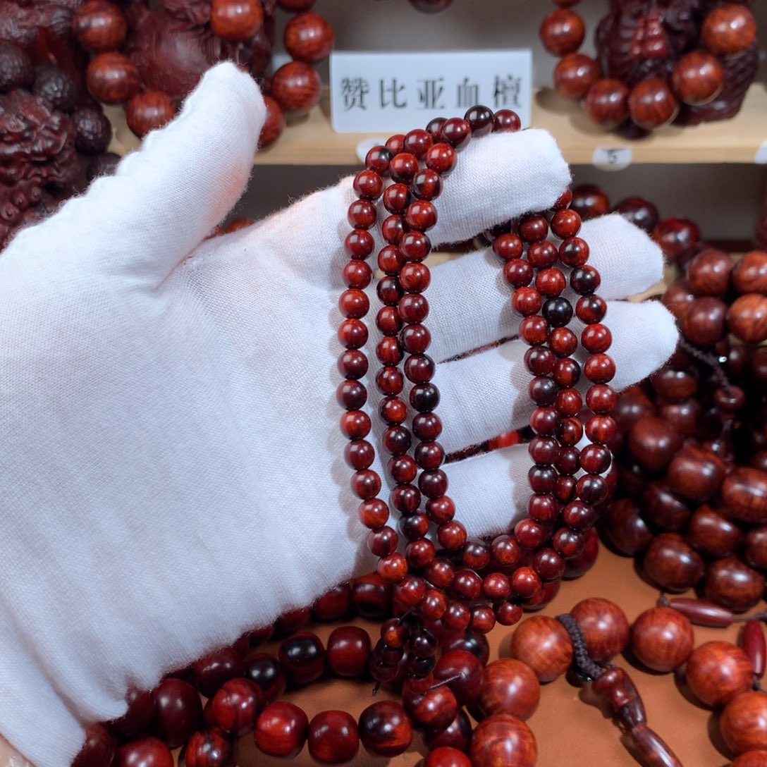 木0.6  108镇泥-鸡血红火焰纹黑漂红