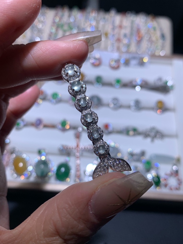 发卡缅甸A货翡翠s925银镶嵌鱼尾