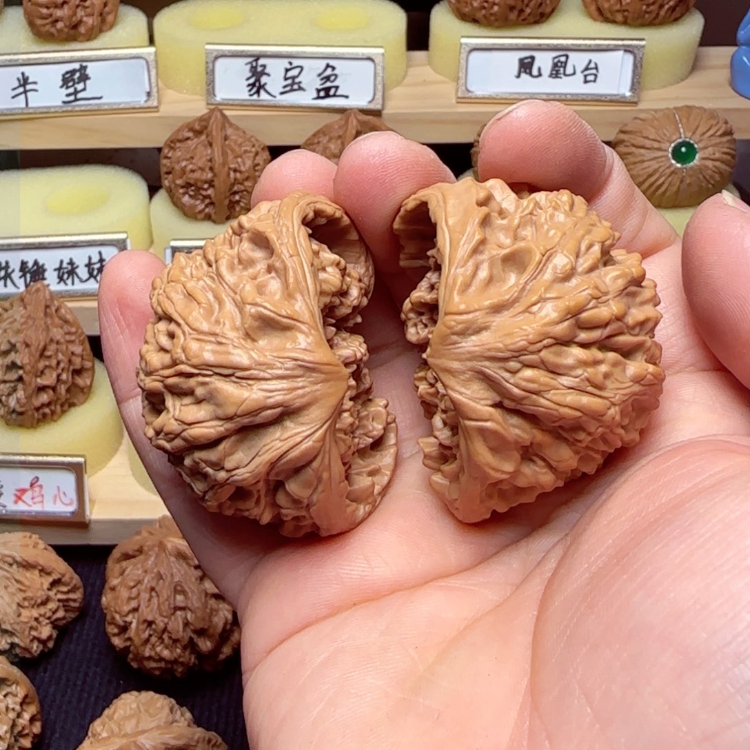 文玩核桃吊坠明***6蛇王