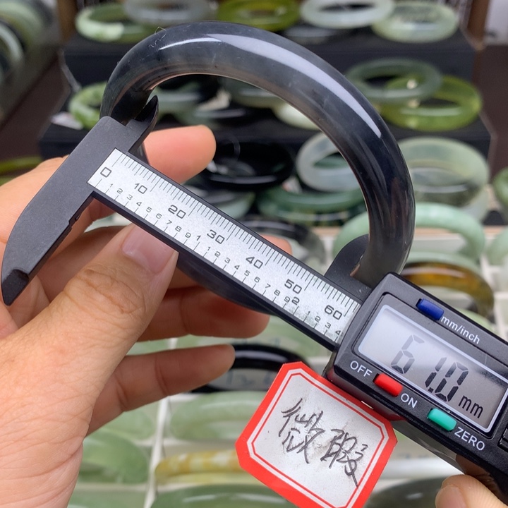 蛇纹石玉未镶嵌手镯746