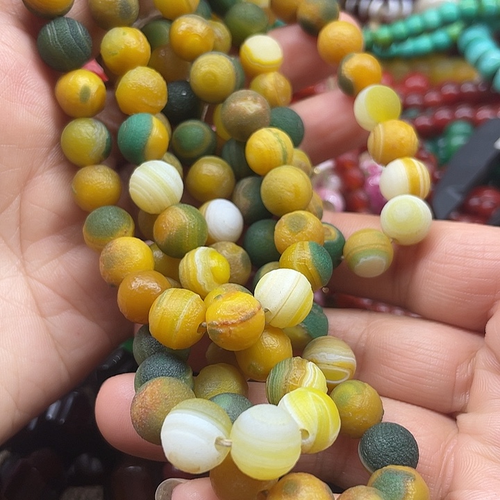 小***贝玛瑙/玉髓未镶嵌颈饰