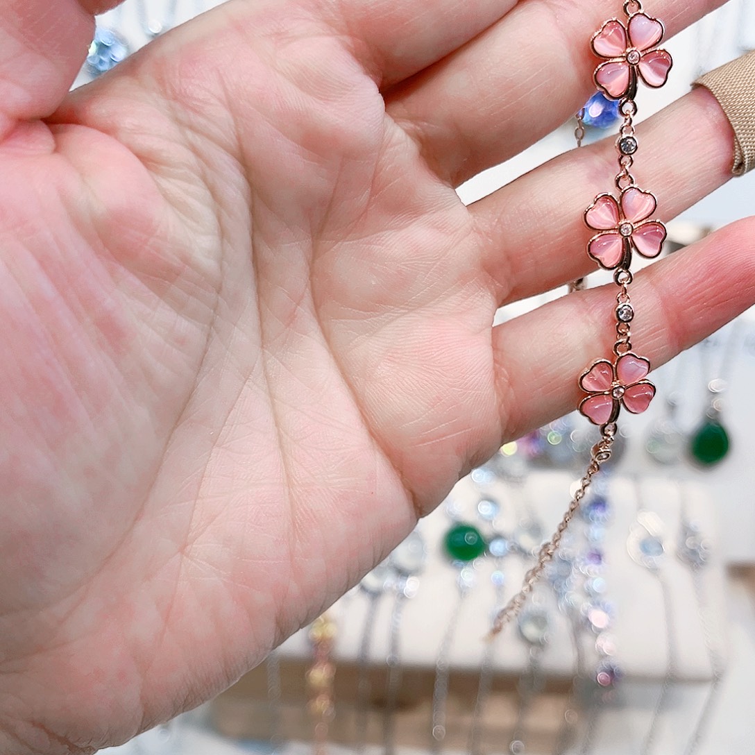 浪***子金绿宝石银S925镶嵌吊坠(赠链)