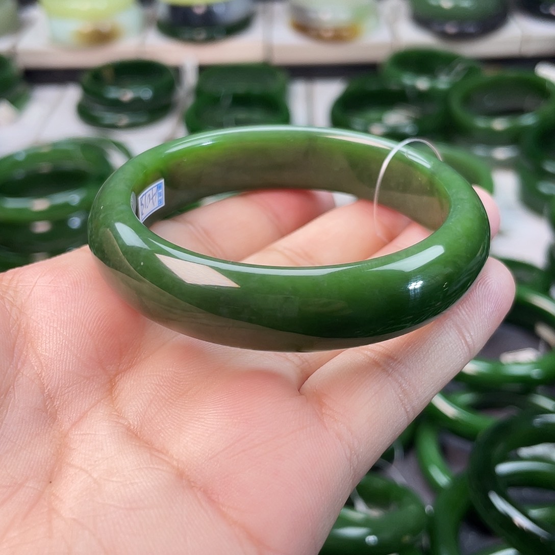 和田玉（碧玉）手镯未镶嵌