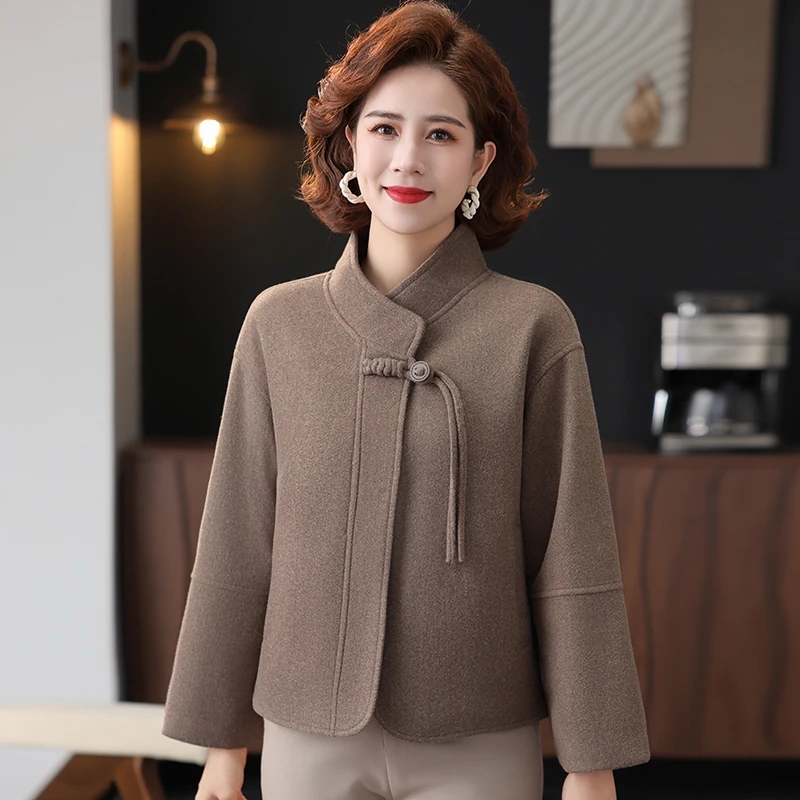 妈妈秋装时尚毛呢外套气质高贵中老年女装春秋短款洋气呢子上衣