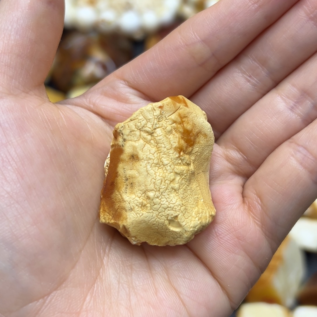 定制琥珀未镶嵌蜜蜡