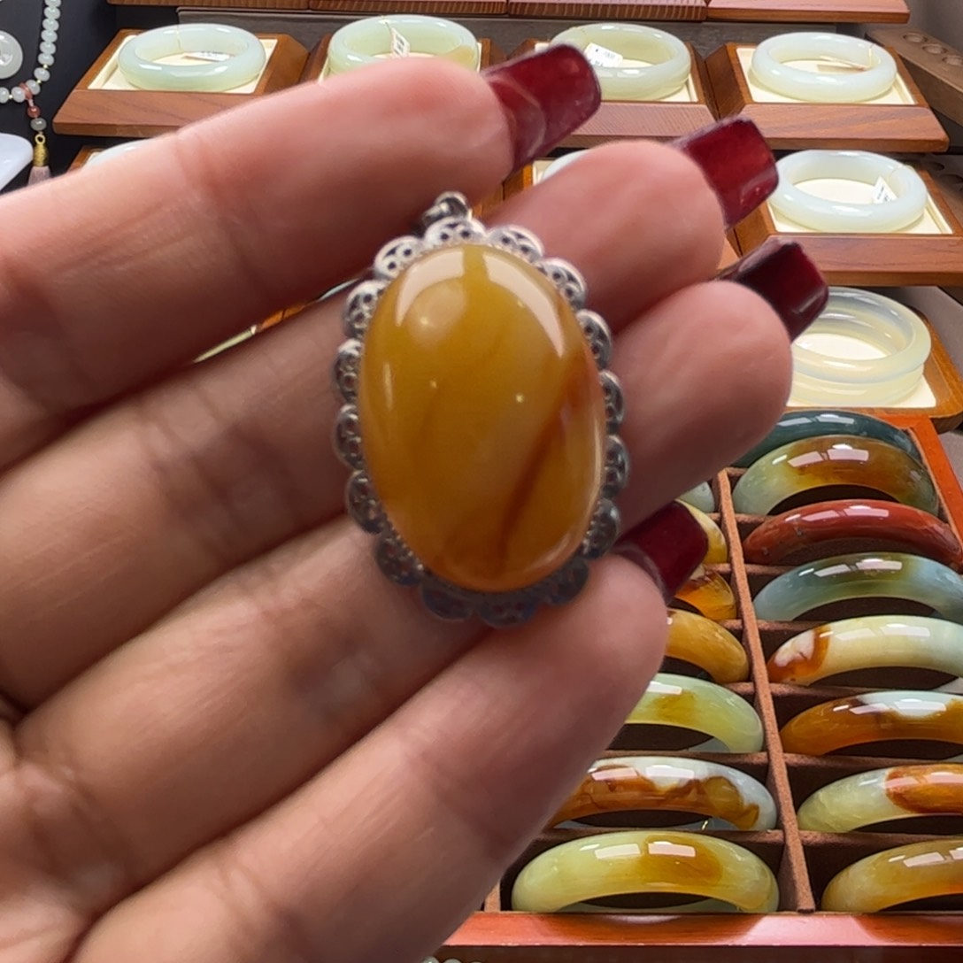 蛇纹石玉吊坠未镶嵌用****7