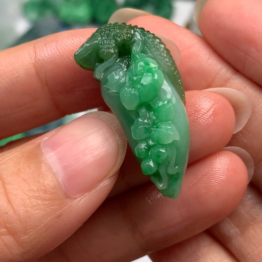 定制翡翠未镶嵌翡翠