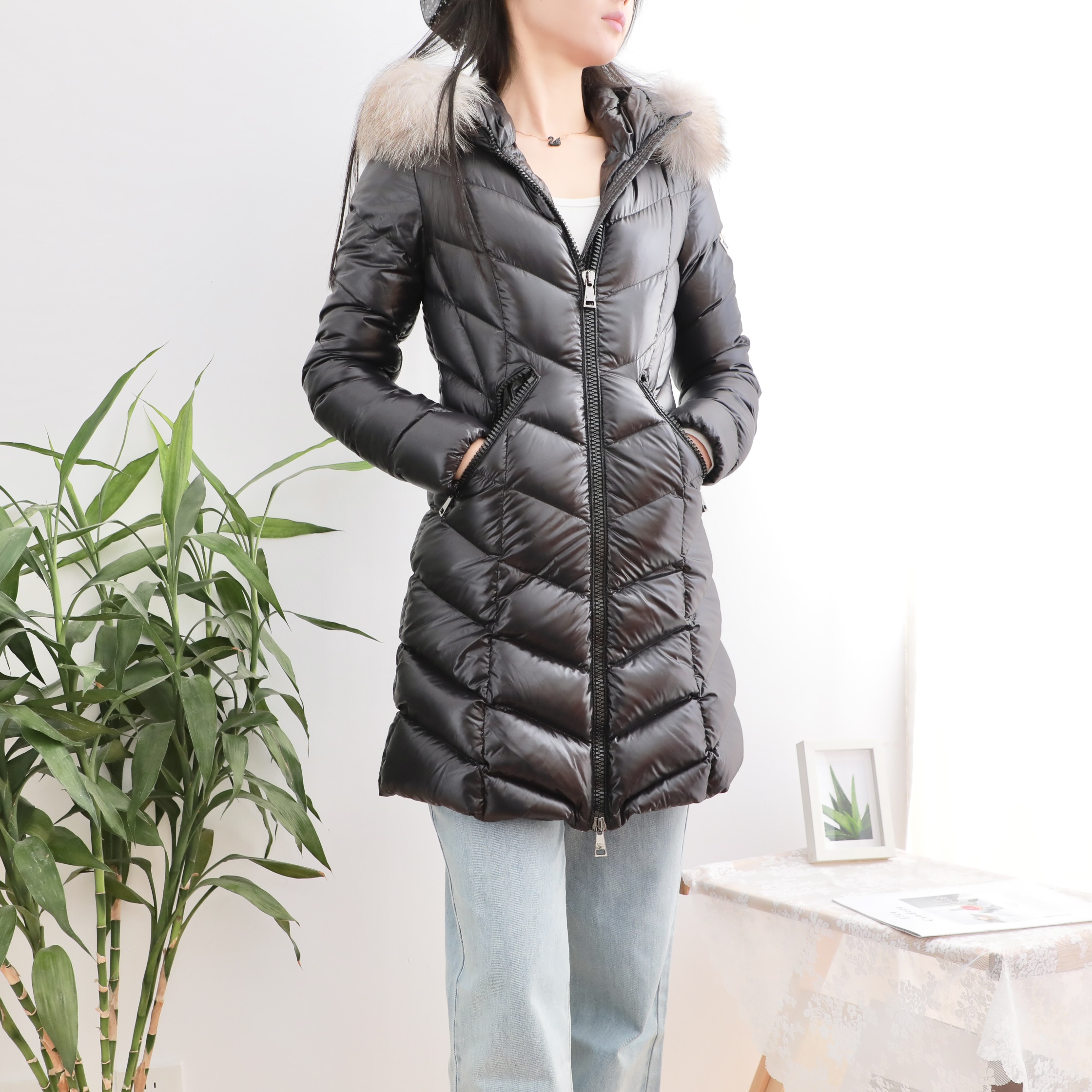 95新 MONCLER 长款羽绒服/4247