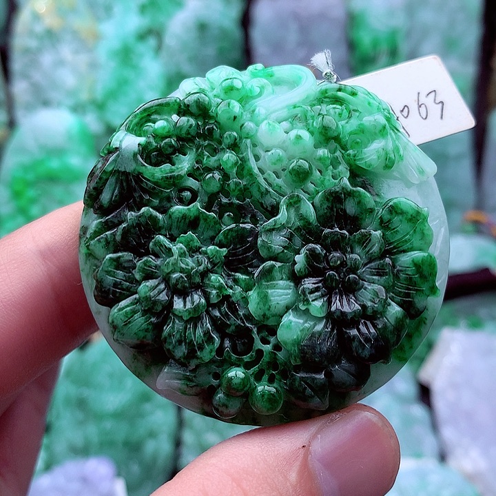 翡翠未镶嵌吊坠(不含链)