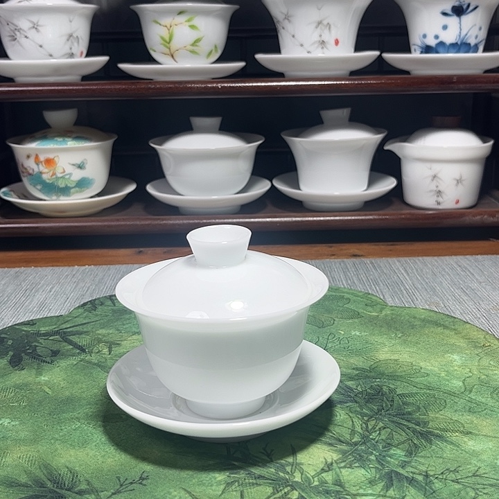 微瑕冰种玉瓷三才盖碗