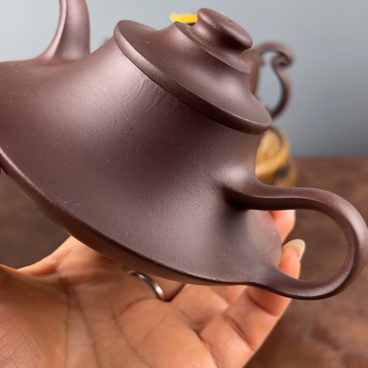 紫砂茶壶你在那里等下