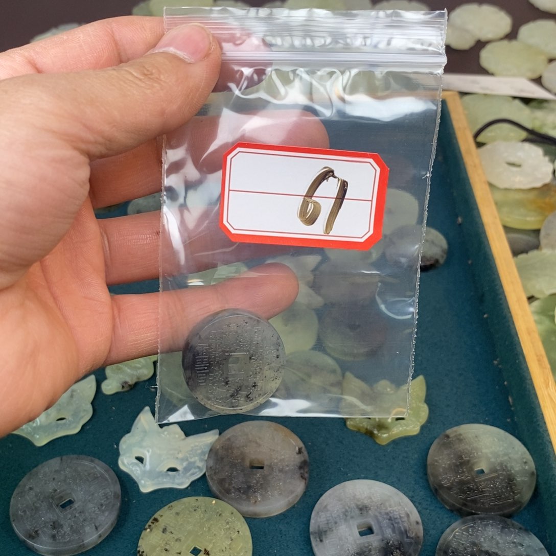 蛇纹石玉颈饰未镶嵌61