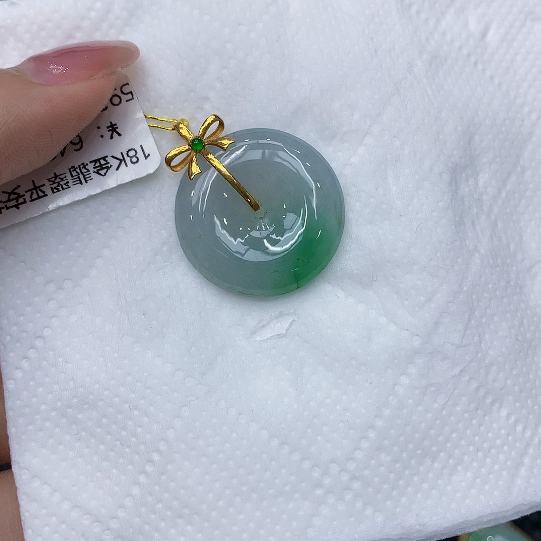 翡翠18K金镶嵌颈饰111111111