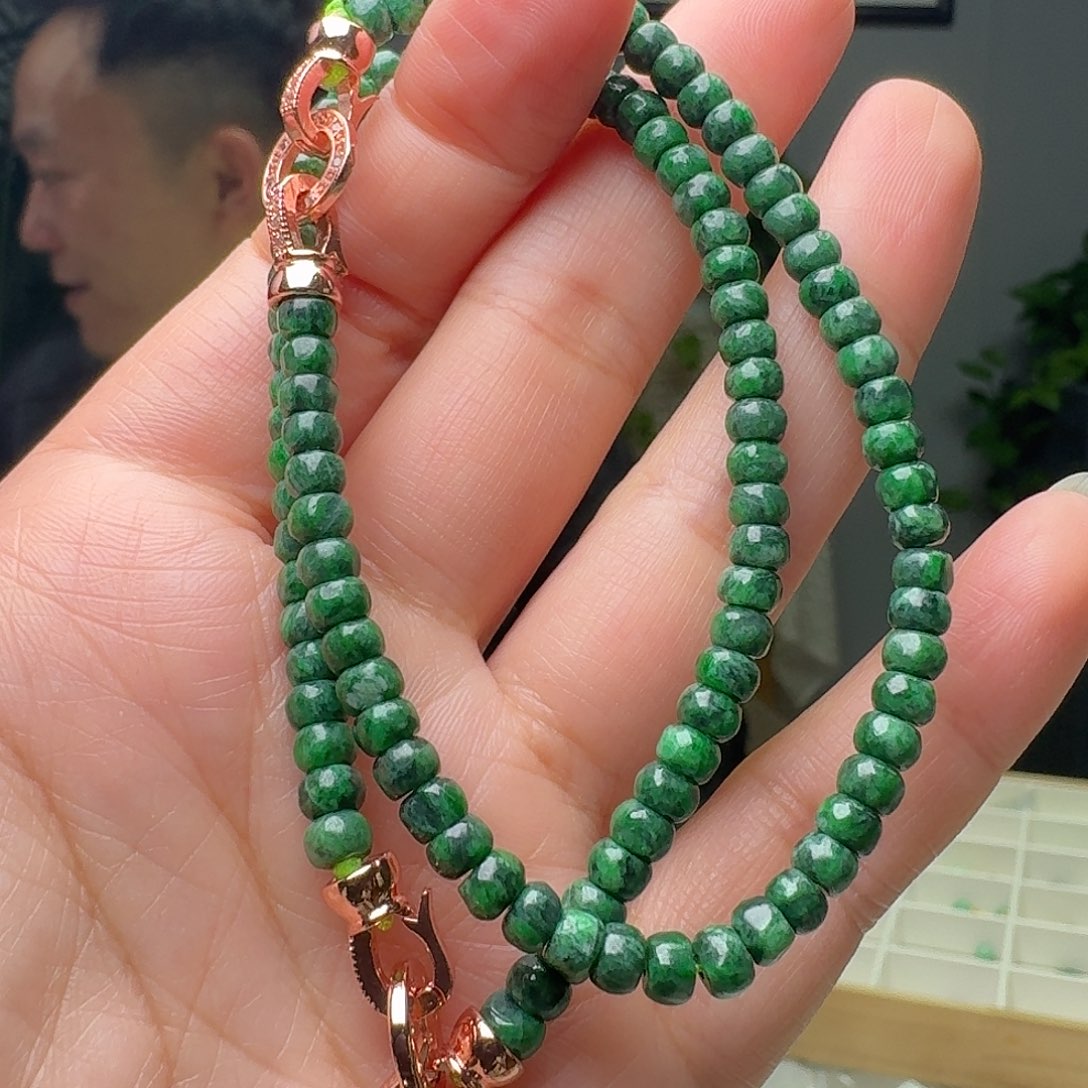 翡翠未镶嵌手链多样性发货其一