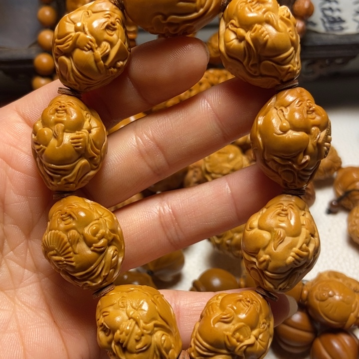 【闪购商品】橄榄核吊坠荷叶财神