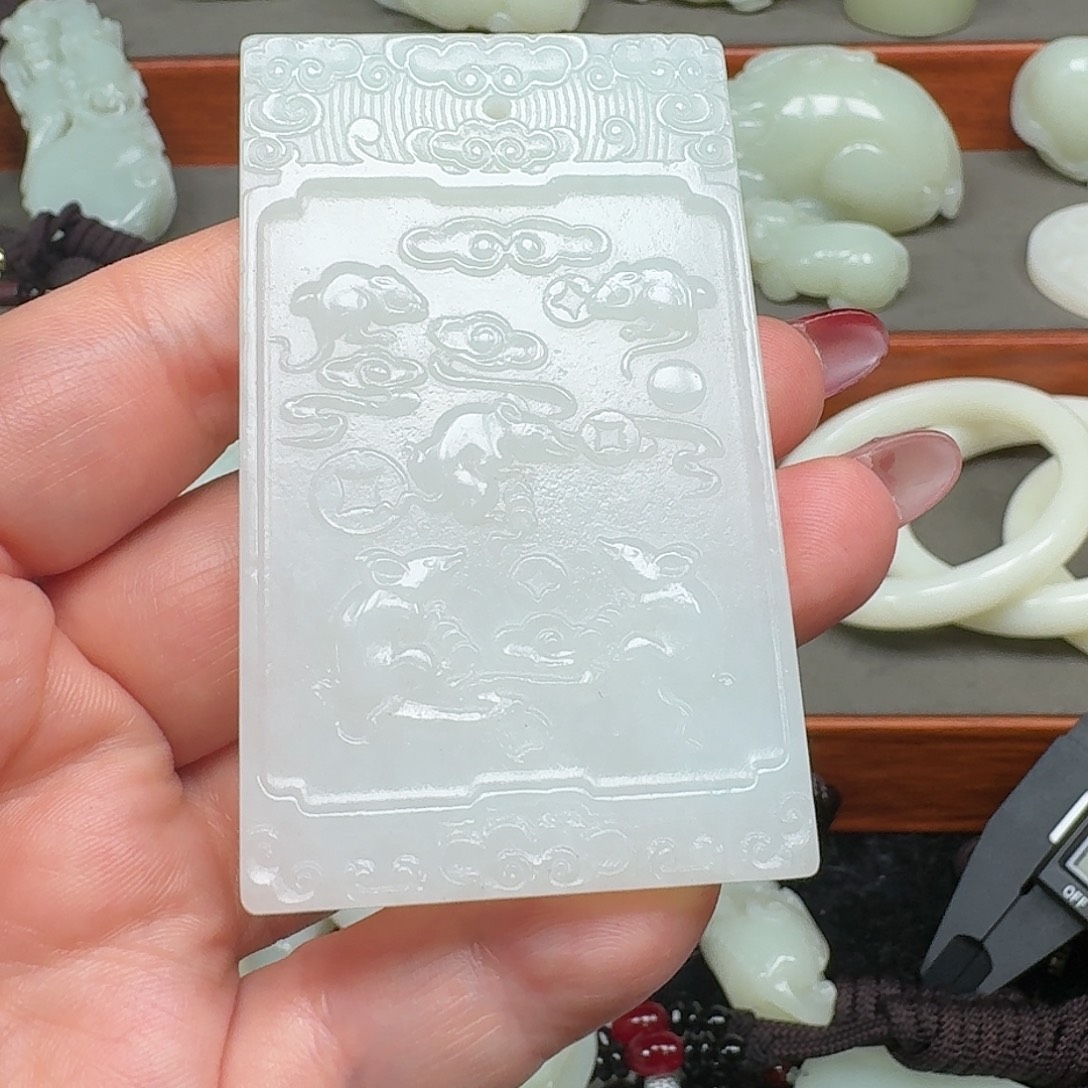 留***居和田玉未镶嵌挂件