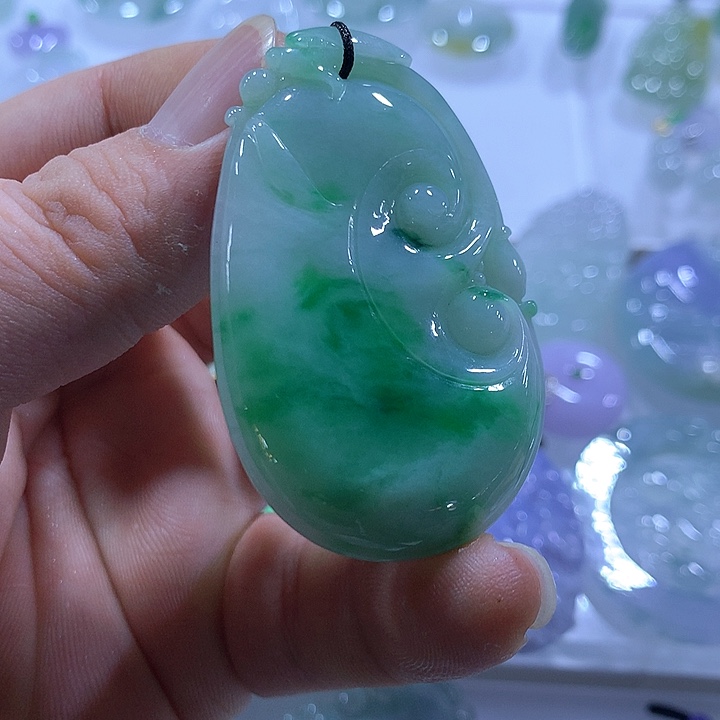 翡翠未镶嵌颈饰天然翡翠A货吊坠