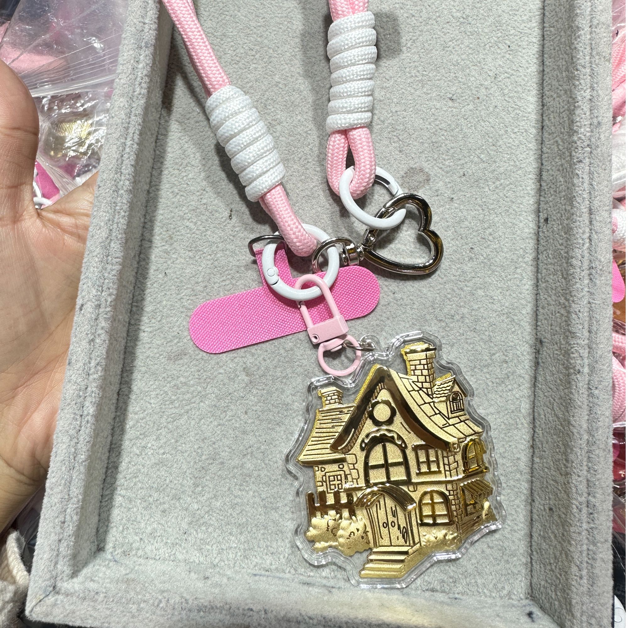 新品热卖【有房 大别墅】手机包包挂件潮款钥匙扣