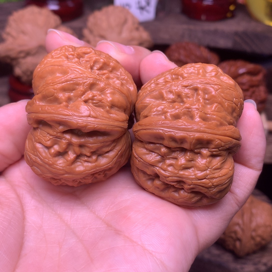 伊***）文玩核桃吊坠45元宝全品