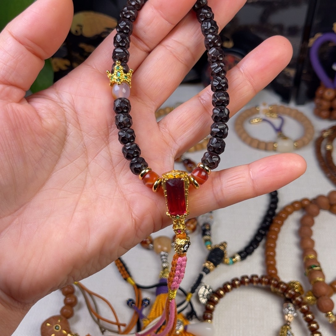 吊坠椰蒂245677888888